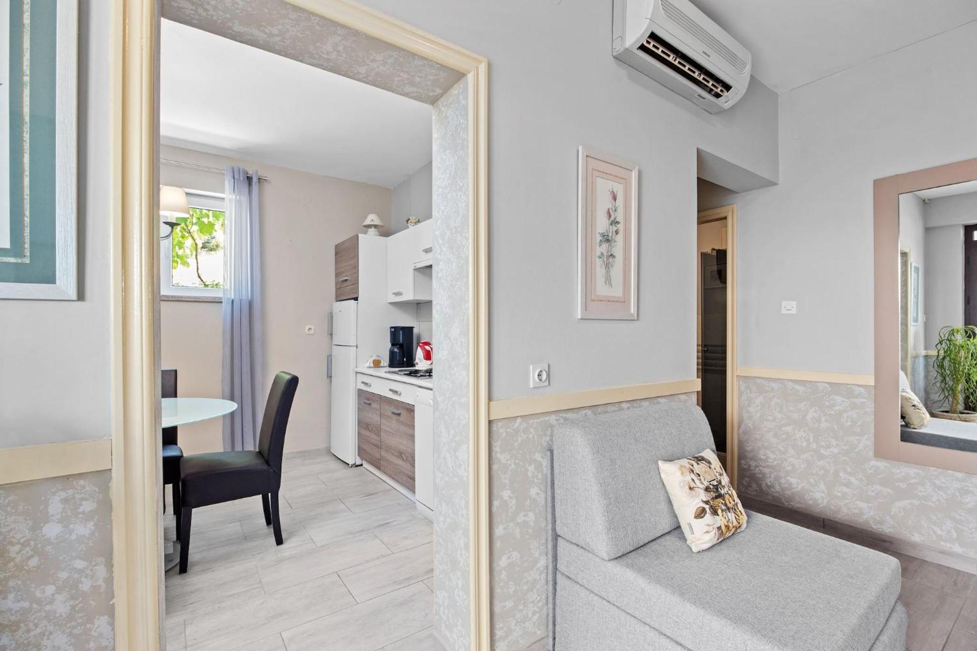 Apartments Lady M Рабац Экстерьер фото