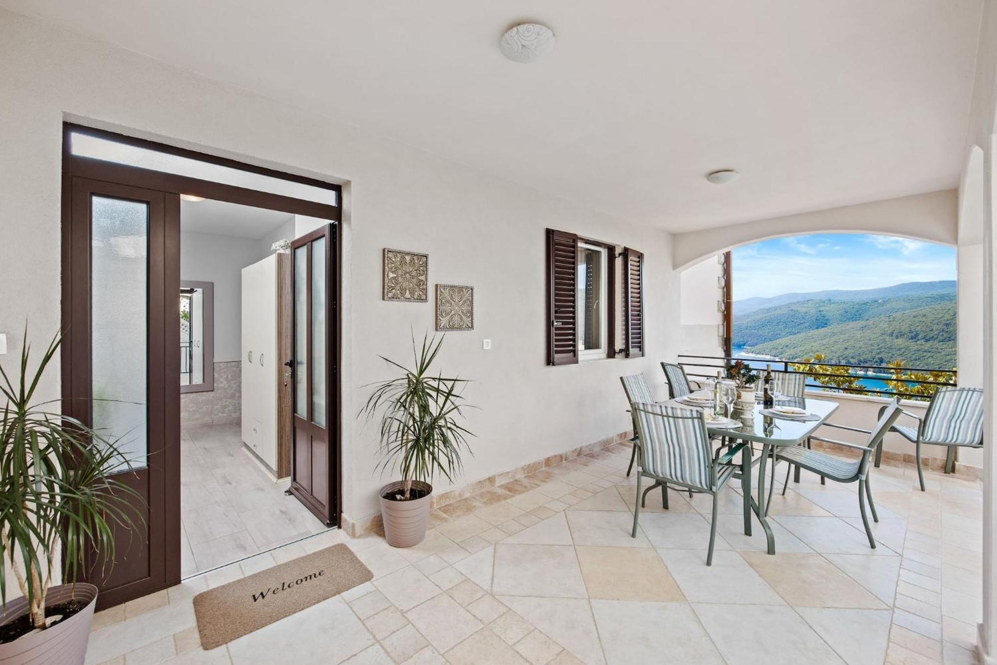 Apartments Lady M Рабац Экстерьер фото