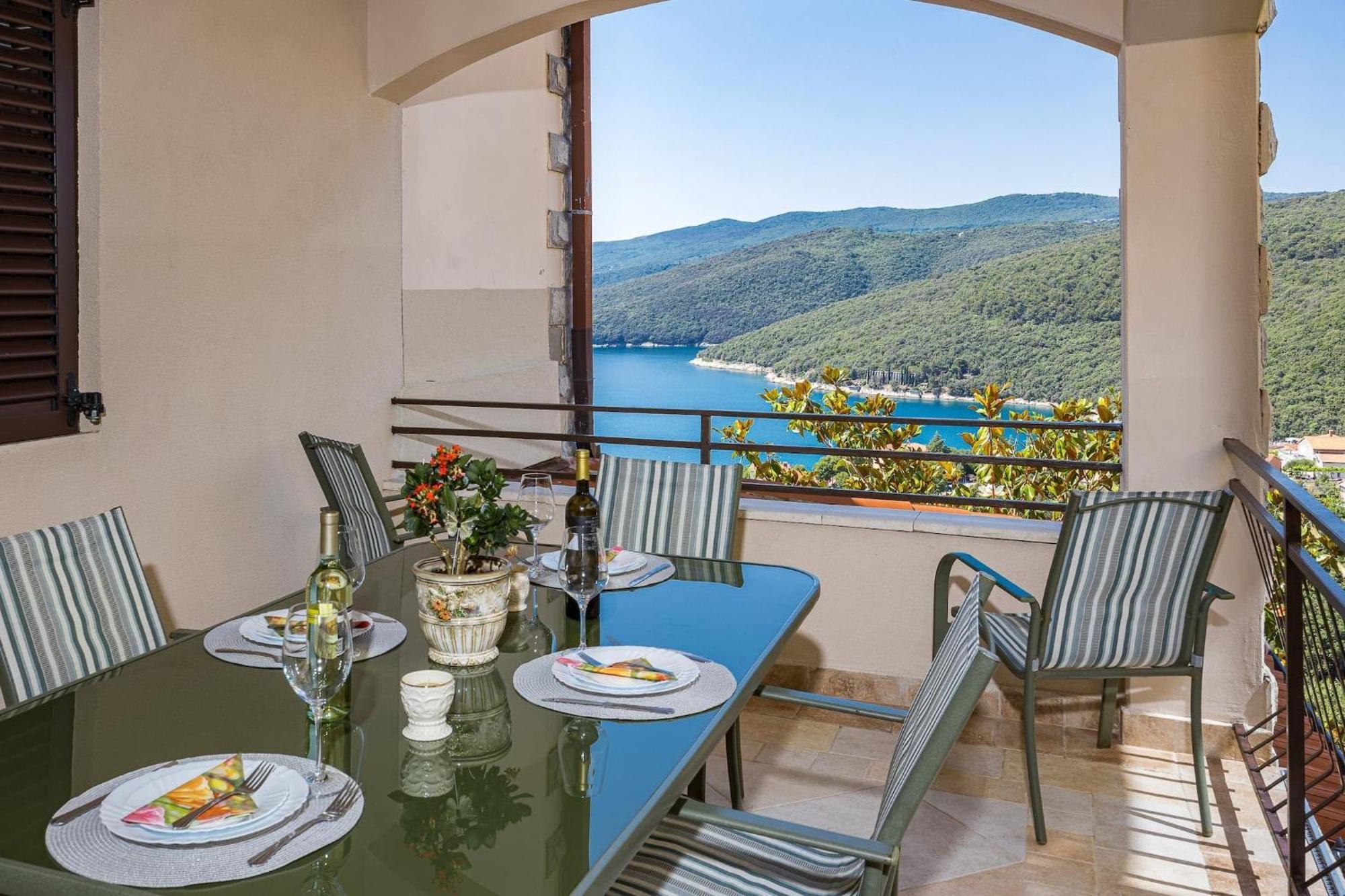 Apartments Lady M Рабац Экстерьер фото